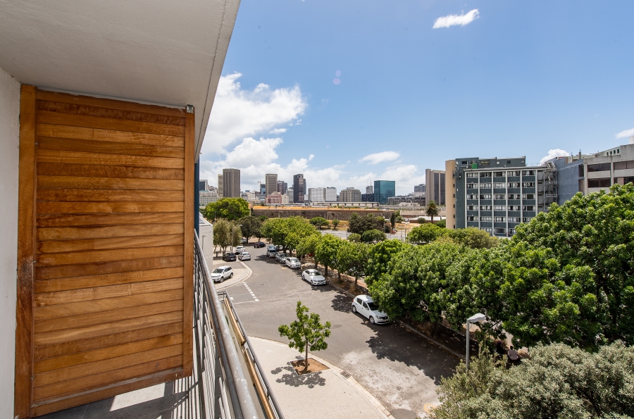 2 Bedroom Property for Sale in Zonnebloem Western Cape